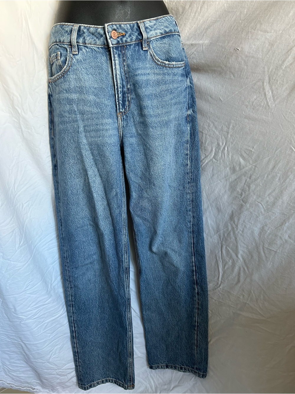 Dynamite Mid Wash Straight Leg Jeans